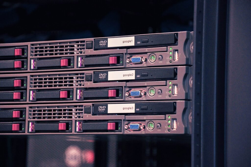 Google Servers.jpg