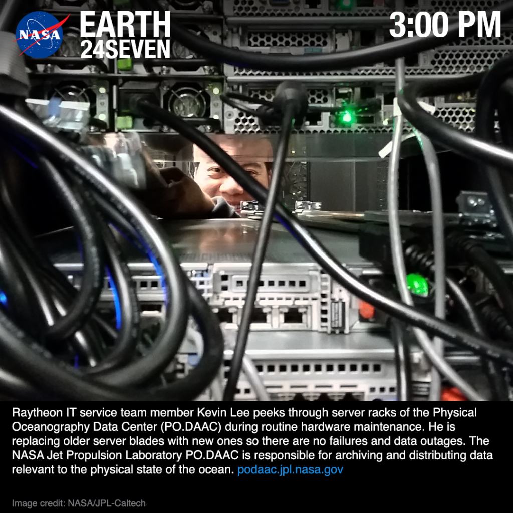 24Seven- PO DAAC Servers 15-00 EDT (26508353976).png